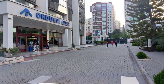 Adana Orduevi dış cephesi
