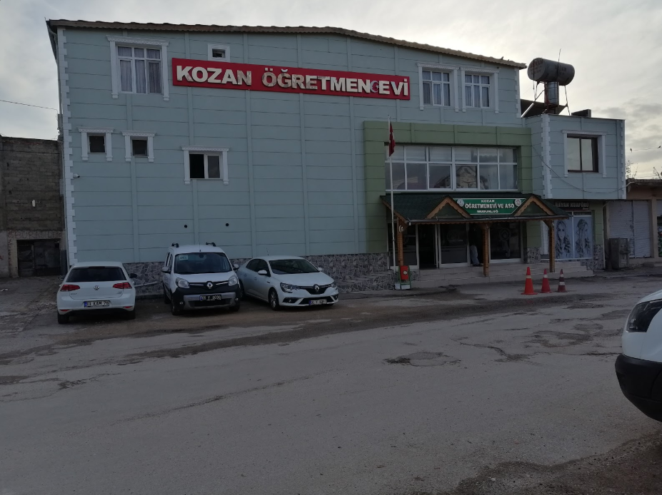 Kozan Öğretmenevi odası